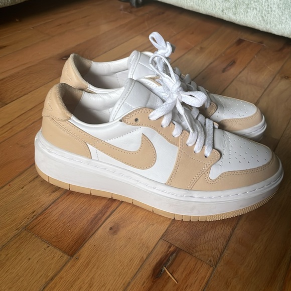 Wmns Air Jordan 1 Elevate Low 'White Onyx' Size 8 - Picture 7 of 8